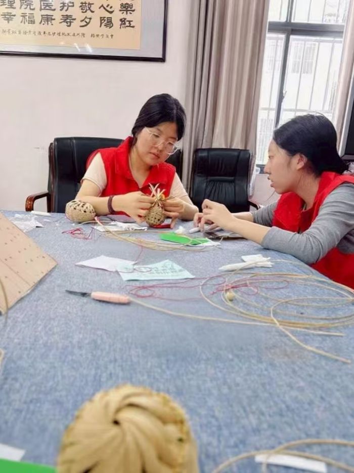 ʮ����ҽ����Ժ����������Ʈҩ�㣬��ѧ�����ϴ�����