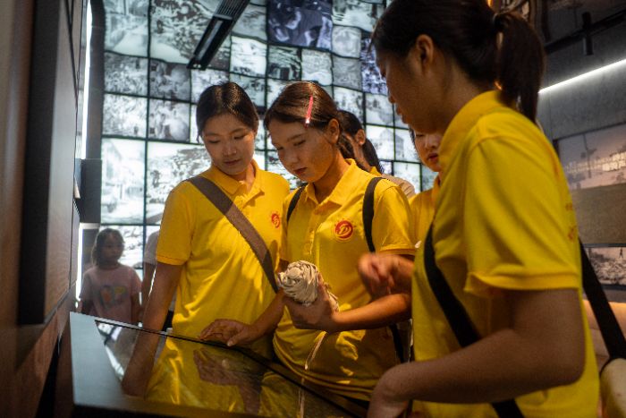 ����λһ�塱���ߴ���·��ʯ��ʵ����ǧ��������ɫн�� ������������· ����ͬ����캻�