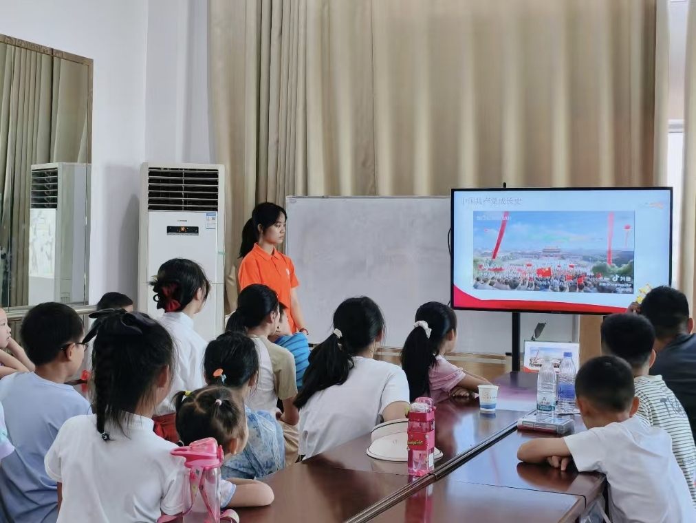 ���Ϲ��̴�ѧ��ͳ���Ļ���ӣ��Ե�ʷ֮н��ȼͯ��֮��