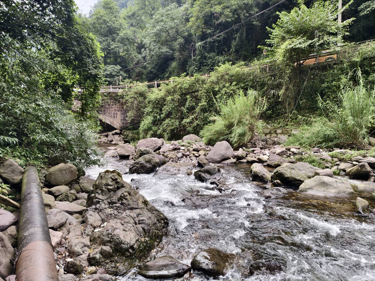 �ɶ�������ѧ��Ȼ֮��ʵ���Ŷ�üɽ�С�����ɽˮ��̽Ѱ��Դ��������̬�ػ�