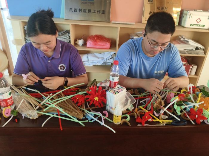 ���θ���ء�˫�򱼸����԰���β�����³̡������ݴ�ѧ����ѧԺ����ʵ��������������