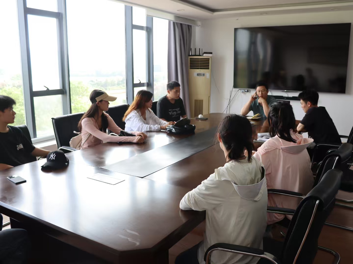 �㺣��ѧ�ӵ��������������裬�����������ֳ��չ