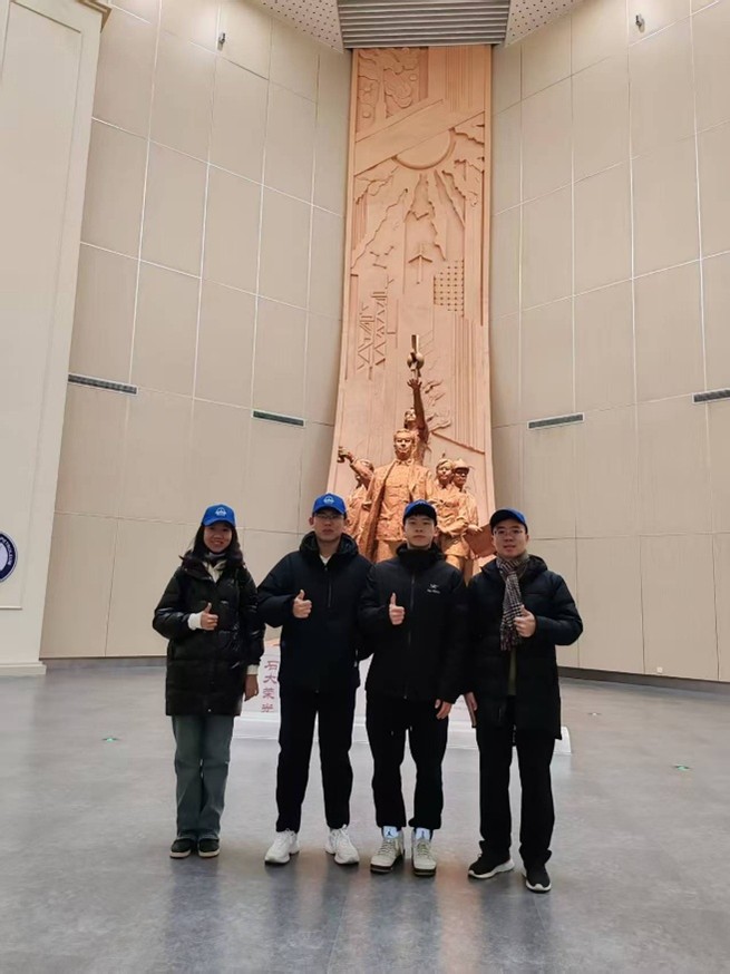 ��Ա�ǲι�ʯ�ʹ�ѧУʷ��