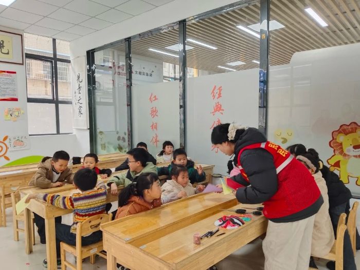 �������ഺůͯ�ģ����ƶ�־Ը���ɳ�