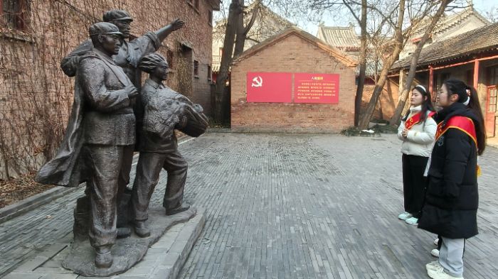 �ĳǴ�ѧ��ѧ����ѧԺ��չ����Ⱥ��Եط���ɫ�Ļ���֪�̶ȵ��С��ĳǵ�ίר���ַ