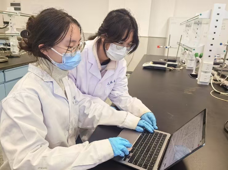 ����ҽѧԺ�Ϻ��ŶӾ۽������ι�߻����п��⿪չר��ʵ��