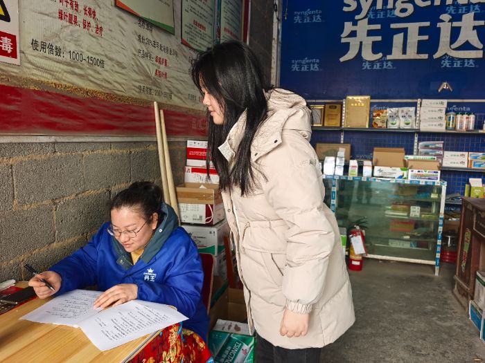 ����ʦ����ѧ��������ԴѧԺʵ���Ŷ��߽��ܽ��򣬽������Ѳ�ҵ�˲��뷢չ����