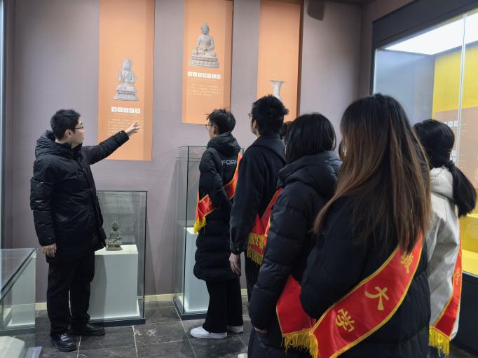 �ĳǴ�ѧ������־Ը����Ӿٰ조Ѱ���ϡ����������ĳ������Ļ��ռ�ʵ���