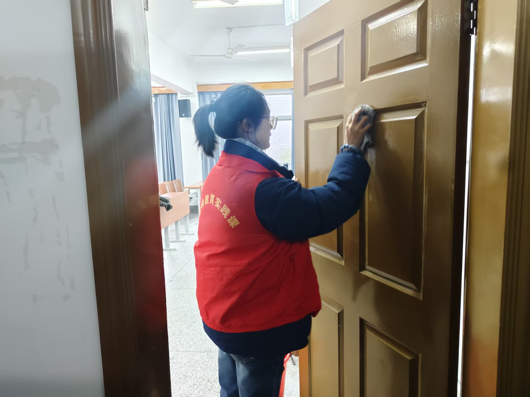 �Ͷ�����ʵ���