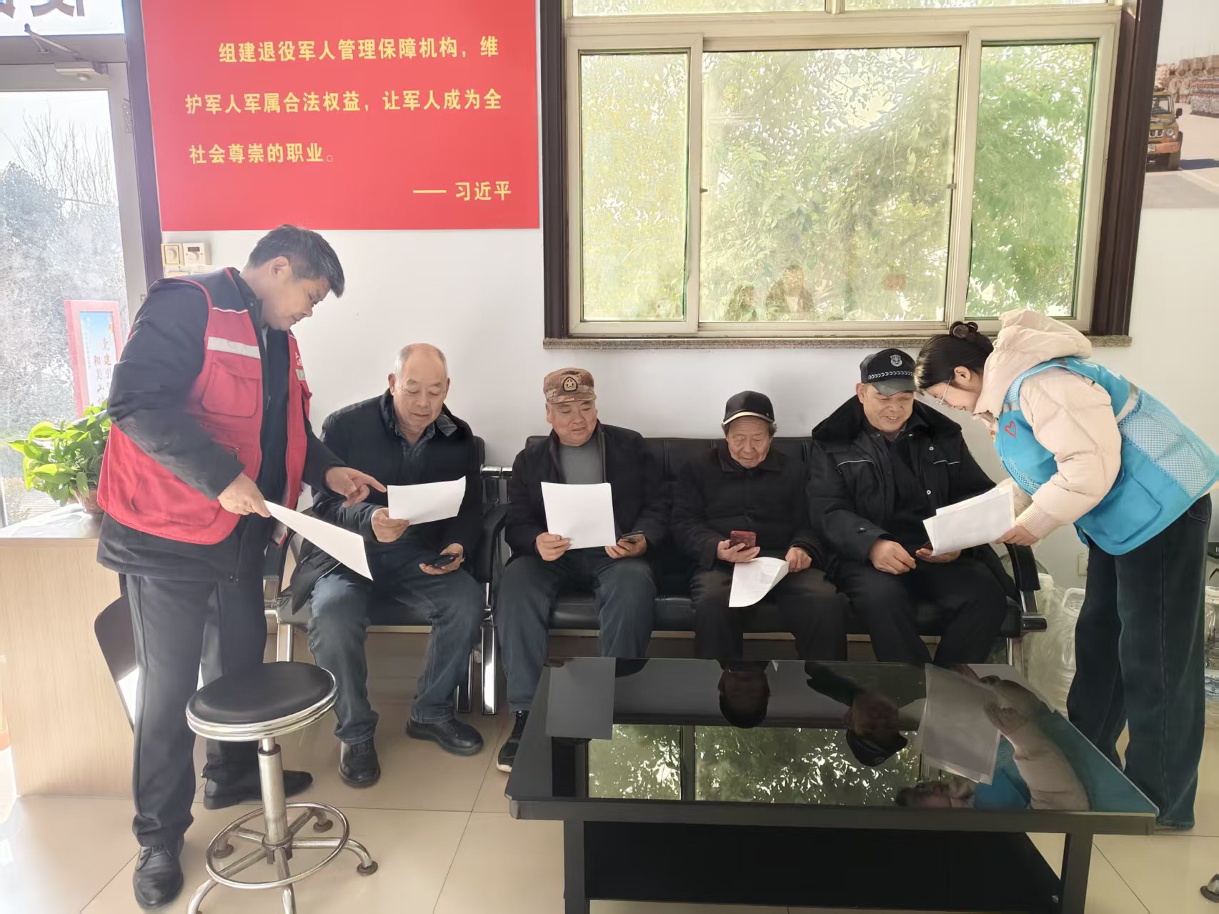 �ĳǴ�ѧ����˼����ѧԺ��չ����������ӭ�´��������ػ��Ҹ��ꡱ���ʵ���