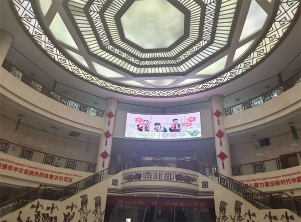 �����ڸ��ף�����ʦ�������Ŷ��߽����岩��ݣ�̽ѰAI���ܡ������������Ļ�����