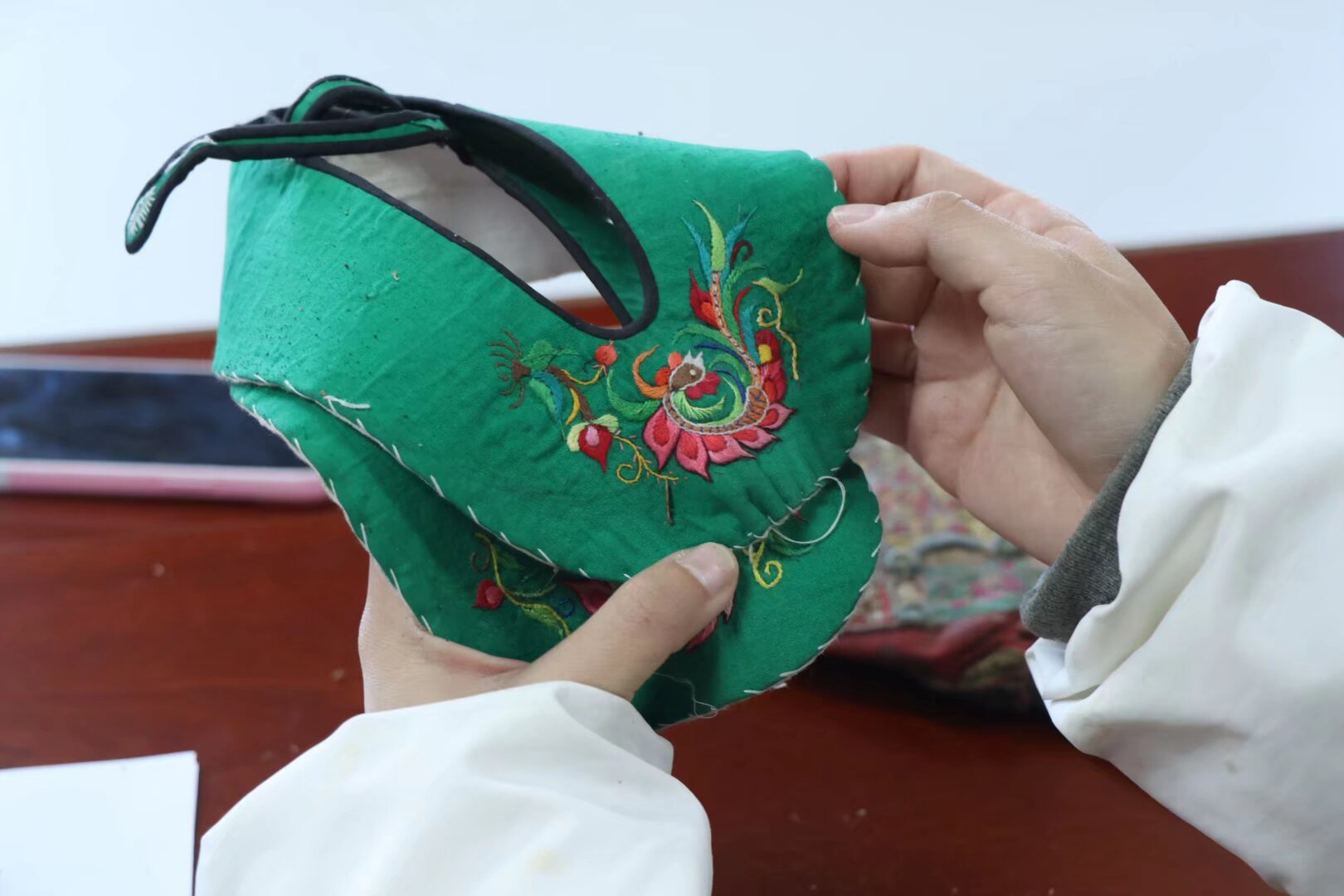 ����ʦ��ѧ�Ӻ���ʵ���У� �Ի����״��崫���ˣ��������Ŵ��й���