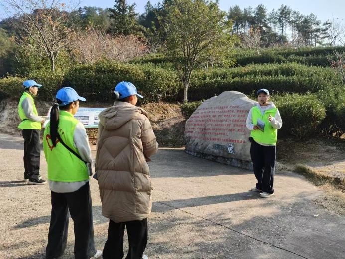 ��԰Ѱ��̬���ഺ�������衱