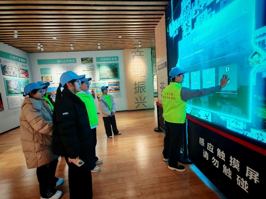 ������������· ��¢�������д�����衱����