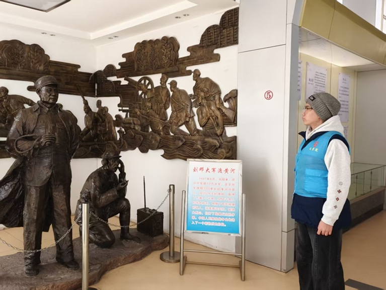 ����������ʹ�� н�������ǰ�� ��ѧԺ������־Ը��Э�Ὺչ�������ʵ��