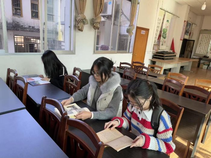 ����ʦ��ʵ��������̽�ʵ� �ഺ�������Ż�̬����