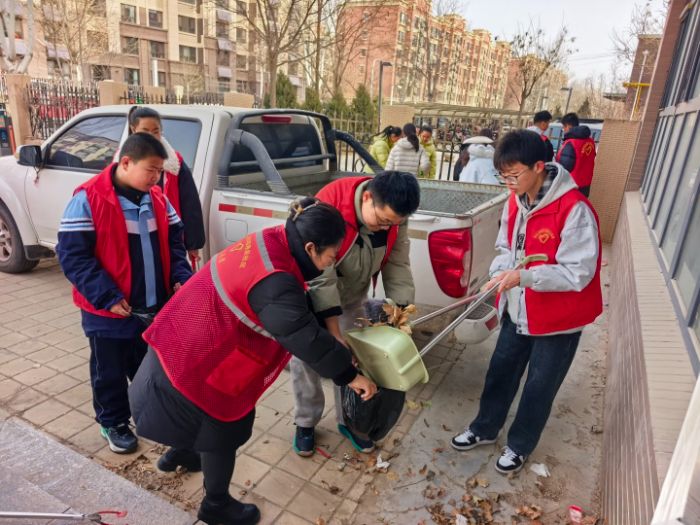 ů���ذ���ͯ�� ־Ը�������ɳ�|���пƼ���ѧ�������������ʵ�������ж�