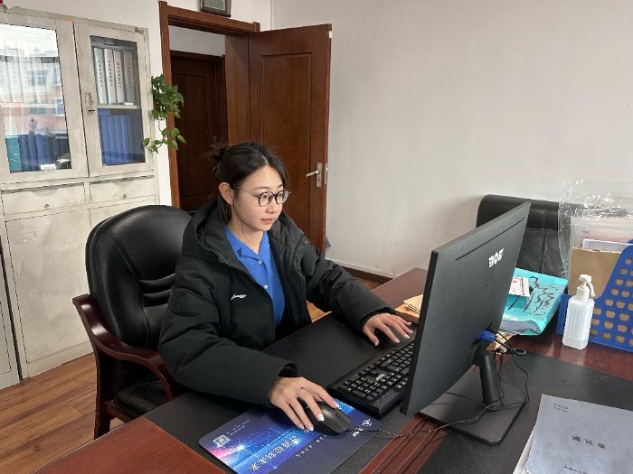 ���ഺʵ���������� �Գ������б���ɽ��