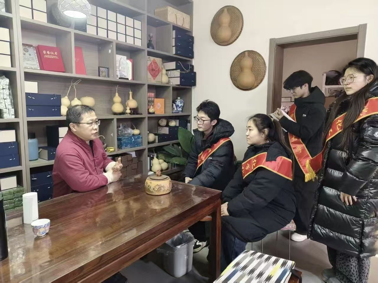 �ĳǴ�ѧ��ѧ����ѧԺ��˿��־Ը����ӡ��Ի����Ž��ˣ������ĳǺ�«���մ������롱־Ը����