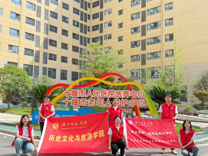 �ഺ�����䣬ʵ����ɣ�� ��������ѧԺ��У������ů��ʵ��С�ֶӸ�ʮ���дȼ����껤��Ժ��չϵ��ʵ���