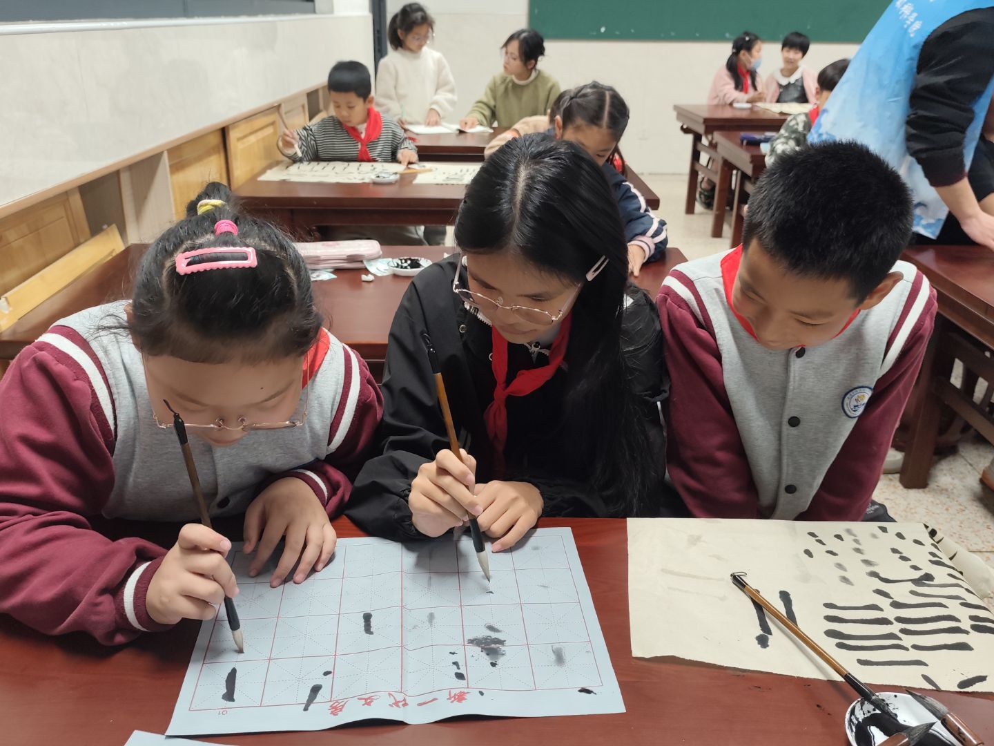 ī����ͯ��ִ�ʻ洫�У�ͨ���鷨��ϰ��ٰ�½��բСѧ֧�̻