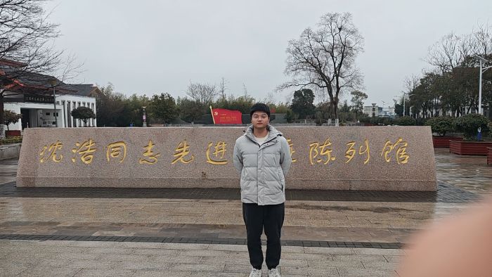 ׷Ѱ�ĸ��㼣 �ഺ�������� ���� ��Уѧ�Ӹ�С�ڴ忪չ����ʵ������