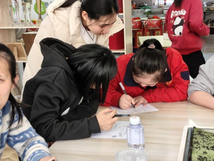 ɽ����ѧ��ůͬ�ж�֧���ܽ᣺��ά����ůͯ�ģ�־Ըͬ�а�ɳ�