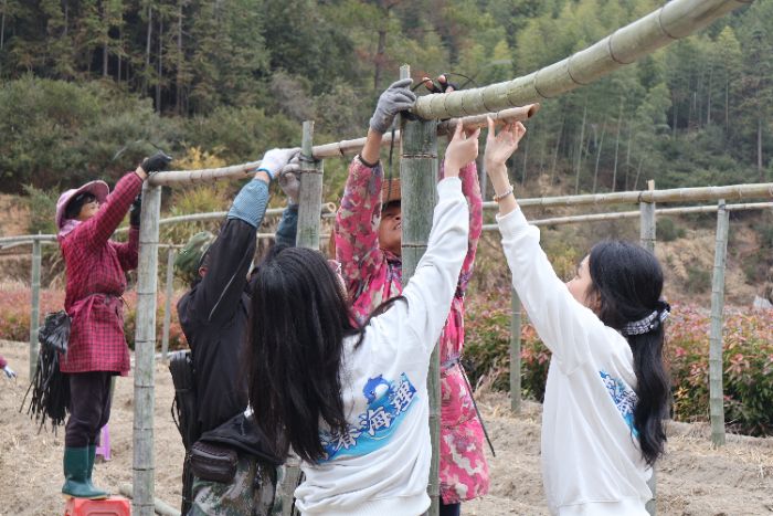 ������ũ�����ذ�����̨Эͬ����壺����ѧԺ��Ͽ����ѧԺ���п�·��ũʵ���Ӹ������ؿ�չ־Ըʵ������