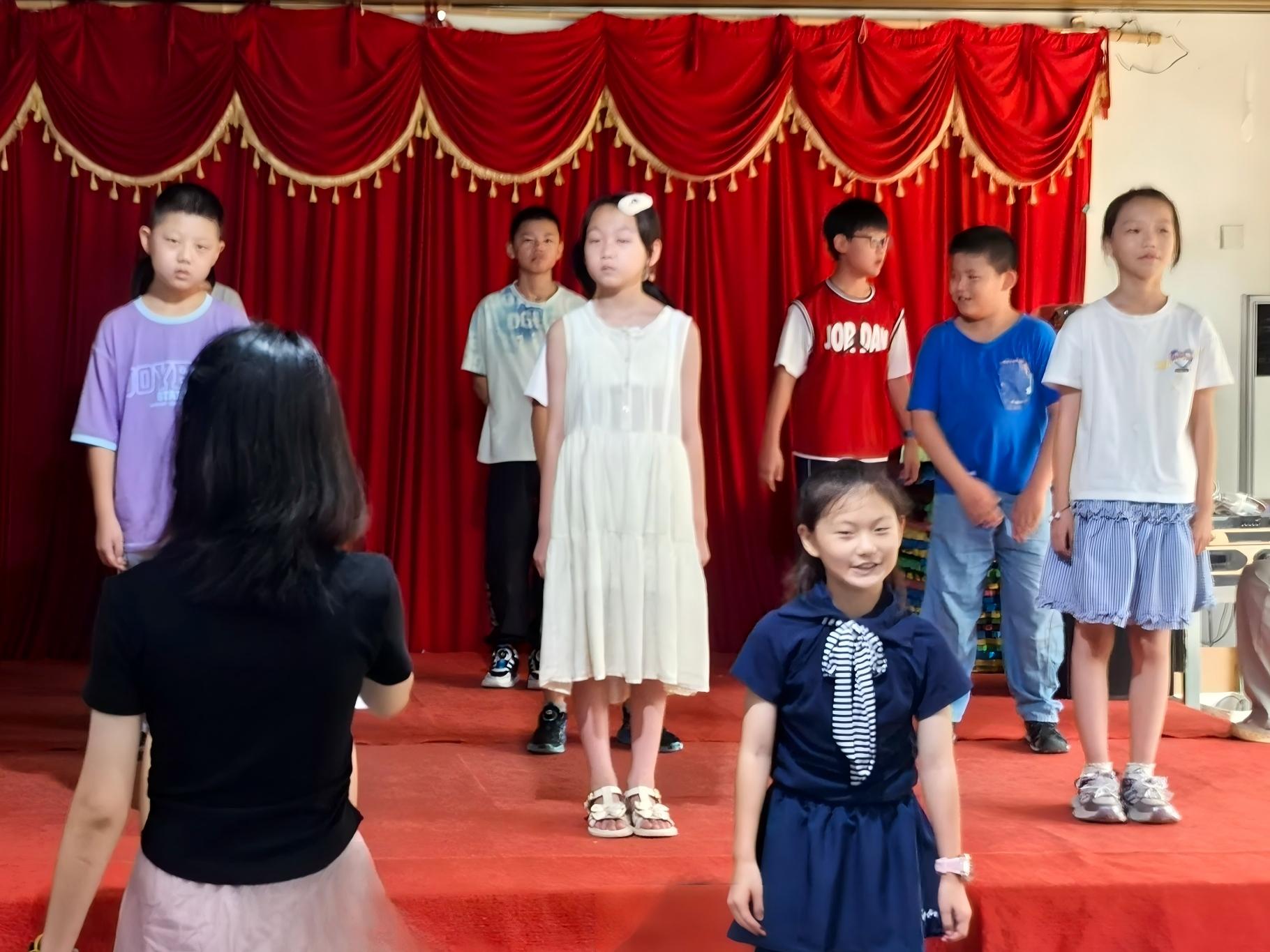 �ɶ���ͯ�� �ഺ���ɳ�����һέ�溽��־Ը�����Ŵ��콡�������๫�����