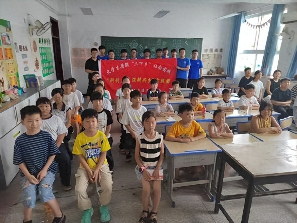 ���ϳǽ�ѧԺ�������Сѧ����չAI����������Կ��չ���