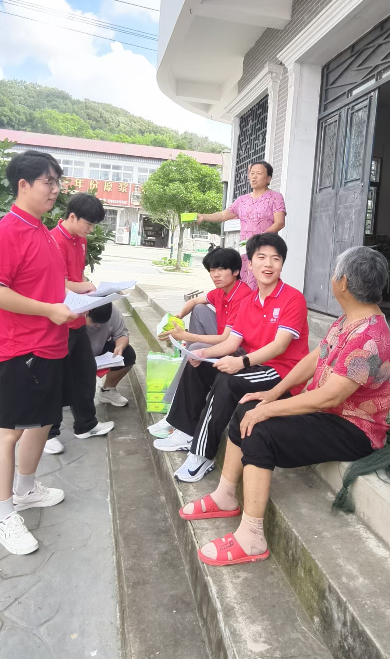 Ѱǧ��������������н�𡪡���������ѧԺʵ�����߽�����и�Ϫ���Ļ�չ�ݣ����ഺ�ػ����Ϸ�������