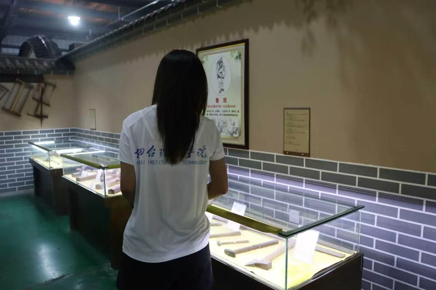 ����ľ������ ���з��ż��ա���ʵ�����߽���ľ��ľ�������