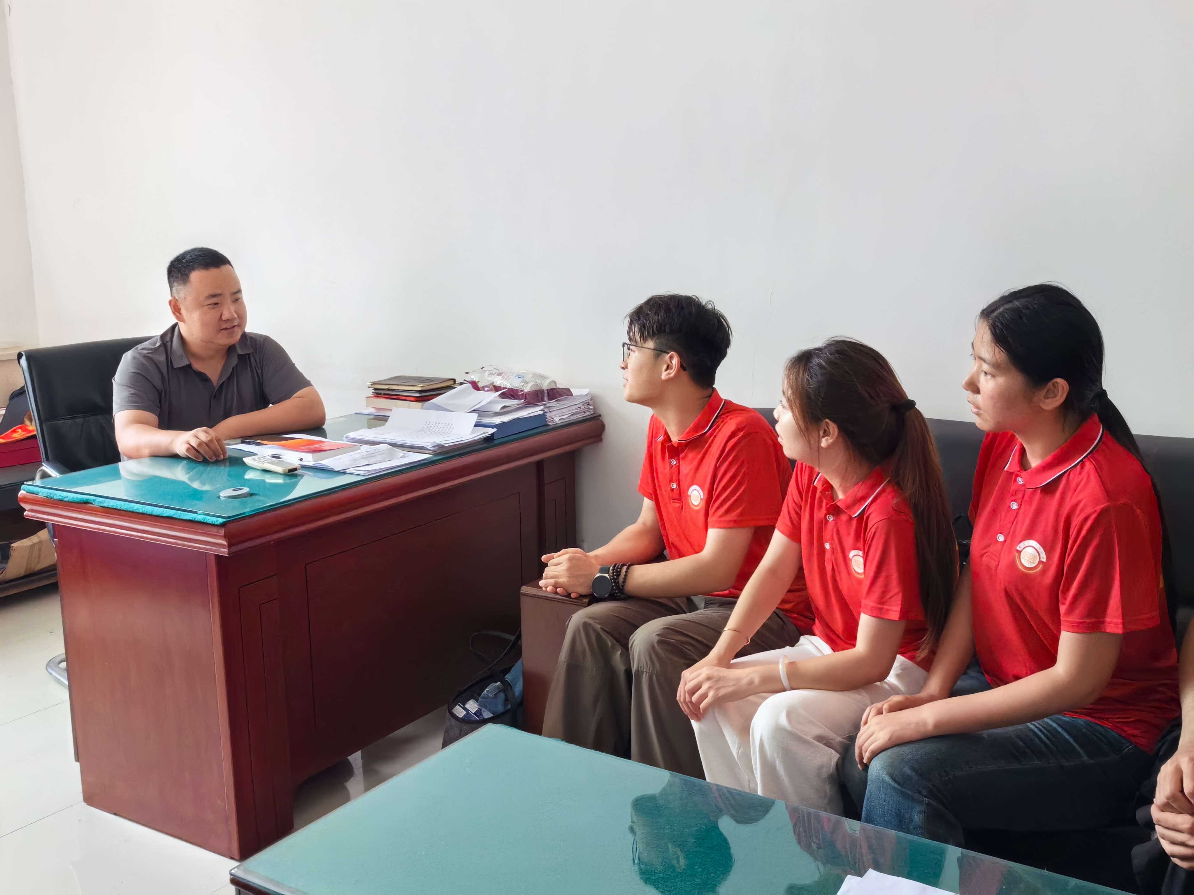 �ߴ��뻧��ʵ�飬���ܺ��������֡������������Ƽ���ѧ�˹������������ѧԺ������δ�����������硱����ʵ���Ÿ�������ܱߵ���