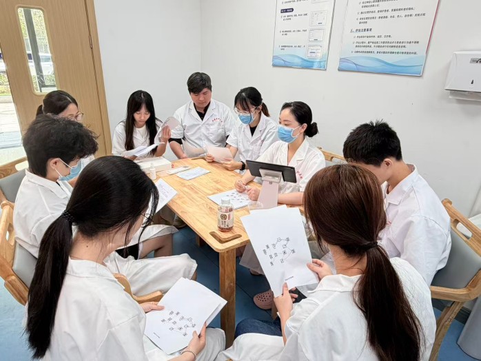 图 2 开展岗前专业培训