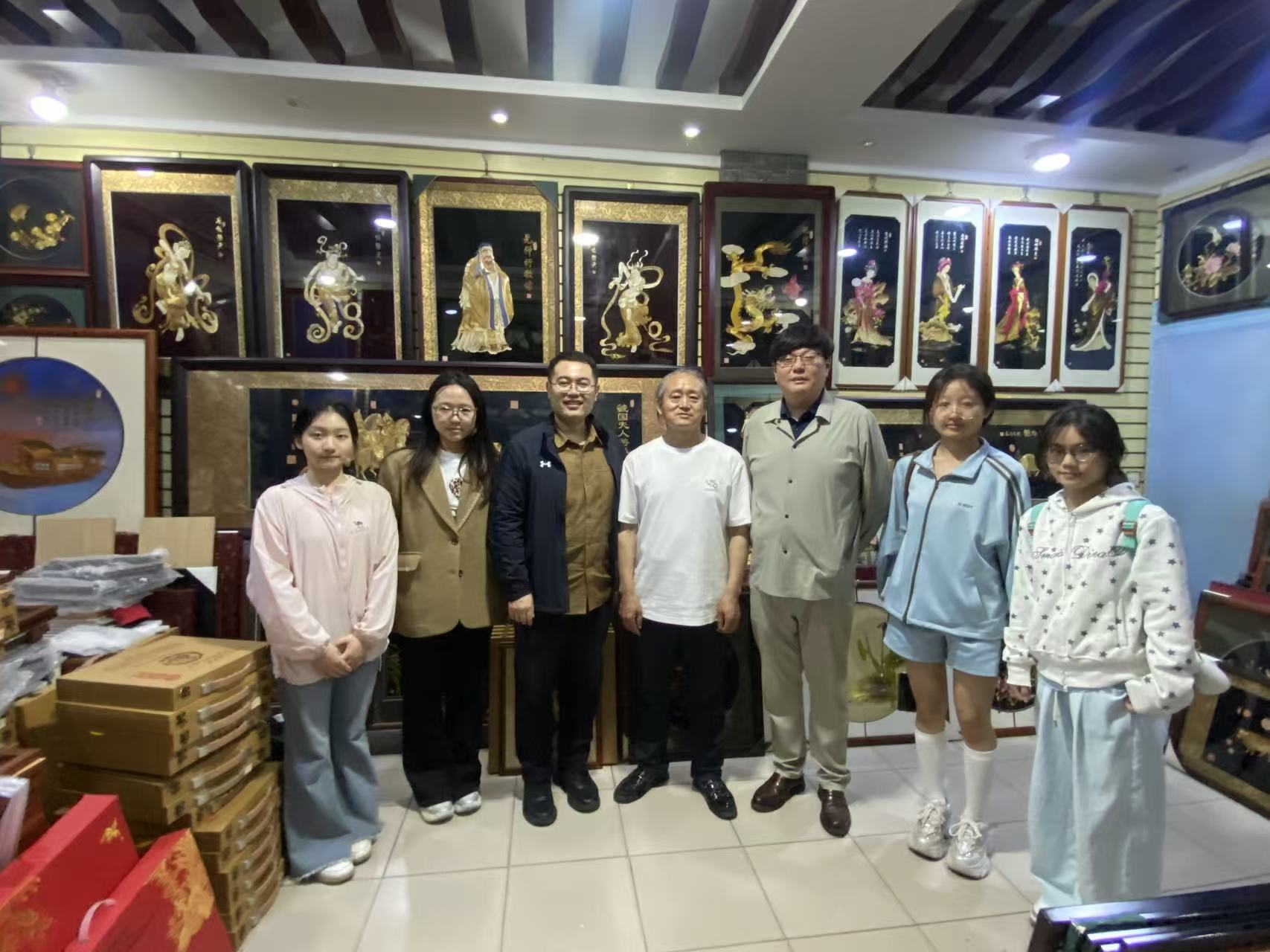 �ո������������ഫ��̽�������ѻ�������ָ����ŵĴ����ճ�