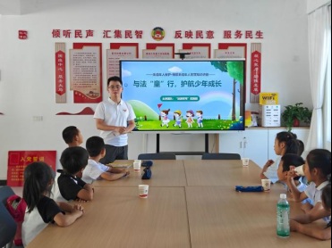 �����ڼ�֮�磬���������ɫ��̼����ʵ��