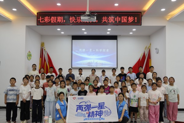 ������һ�ǡ��������人��֯��ѧ�����С�����һ�ǡ�н�𣬺�ֲ���갮������