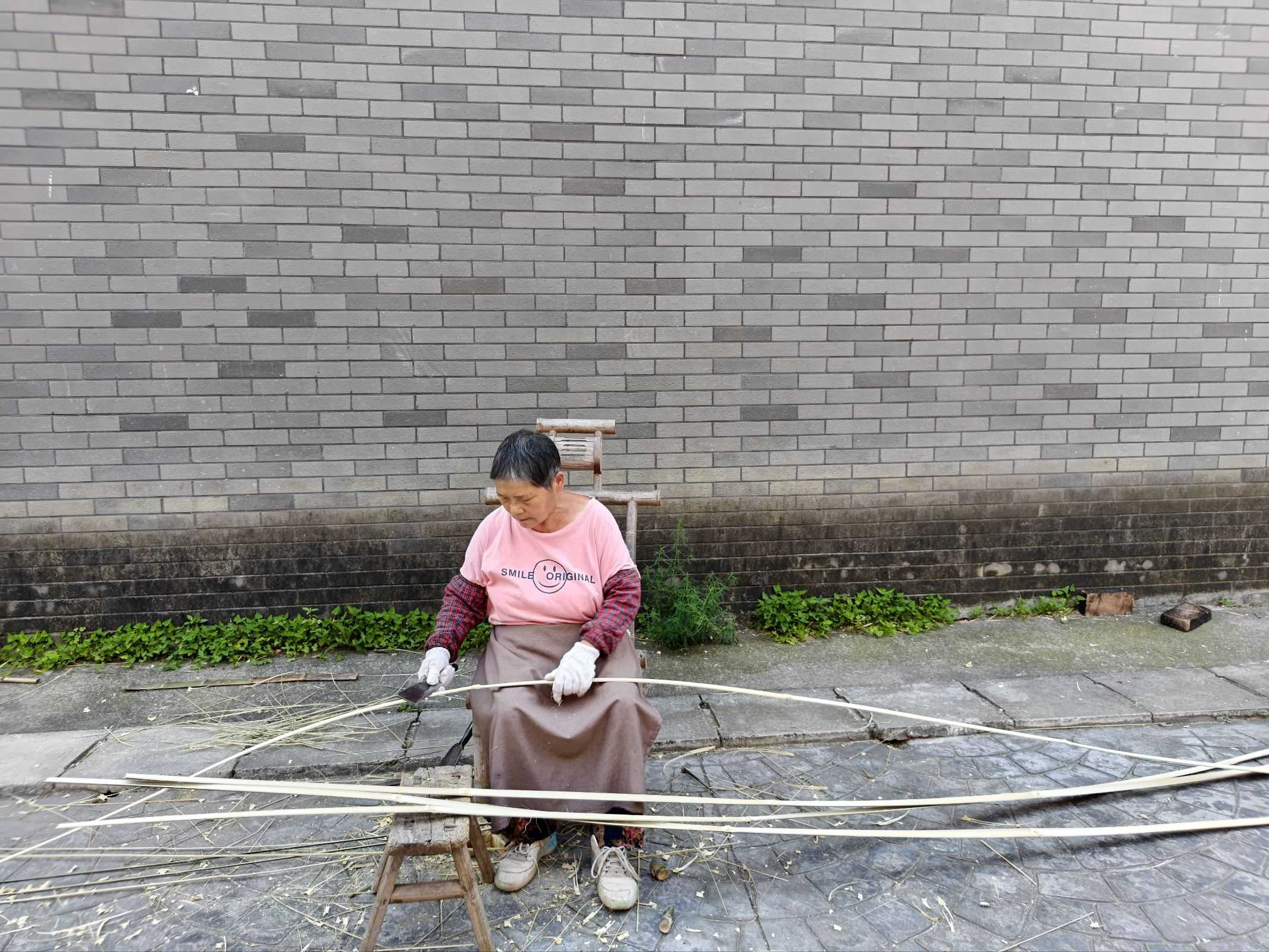 �ɶ�ʦ��ѧԺ�������硱:���ϳк켣 ��ѧ�����
