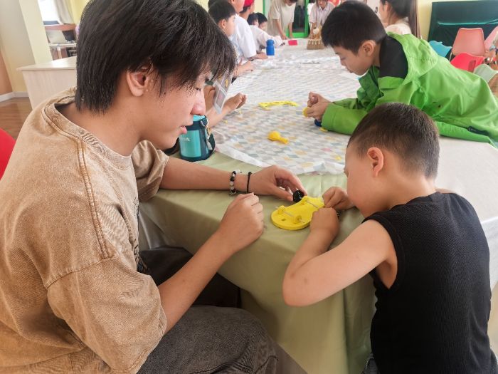 ���Ƽ���ɳ���������δ�����������ʵ���Ŷӿ�չ������ķ�֮�á���ͯ���ջ