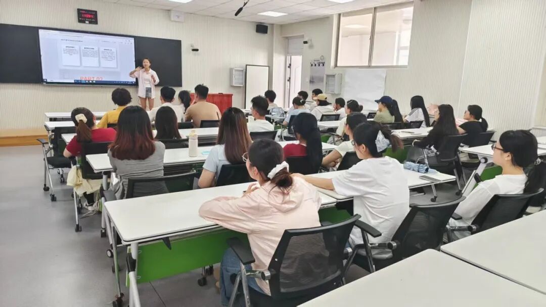 ѧ�罨�� | �����뻷��ѧԺ�ٰ������Ϣ��ѧרҵ���о��齻��������