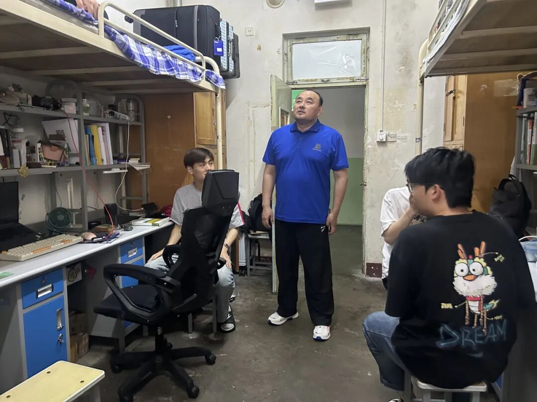 ��������������뻷��ѧԺ��չ��ҵ�������߷�ο�ʻ
